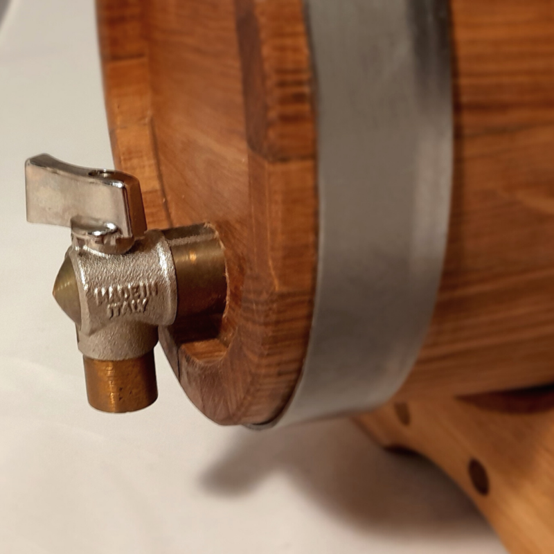Barrel with handle on stand