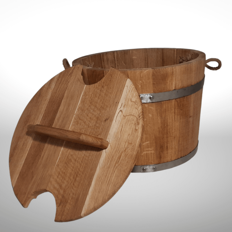 Steamer bucket with a lid, for 2 brooms, with 2 rope handles.